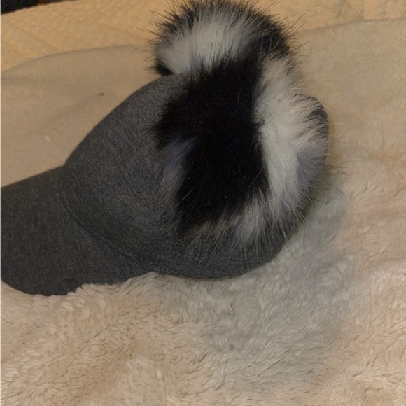 Target pompom hat - Picture 4 of 5